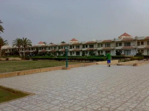 Royal Beach Resort 4*
